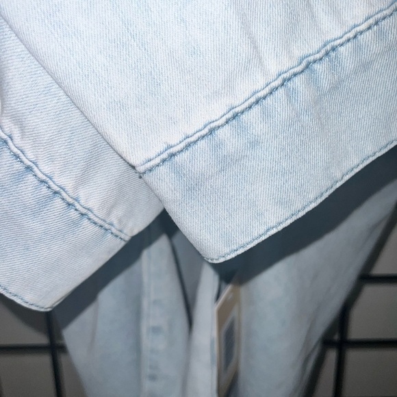 NWT Cropped Denim Button Down Shirt - Light Blue Denim Wash - XL - Picture 11 of 15